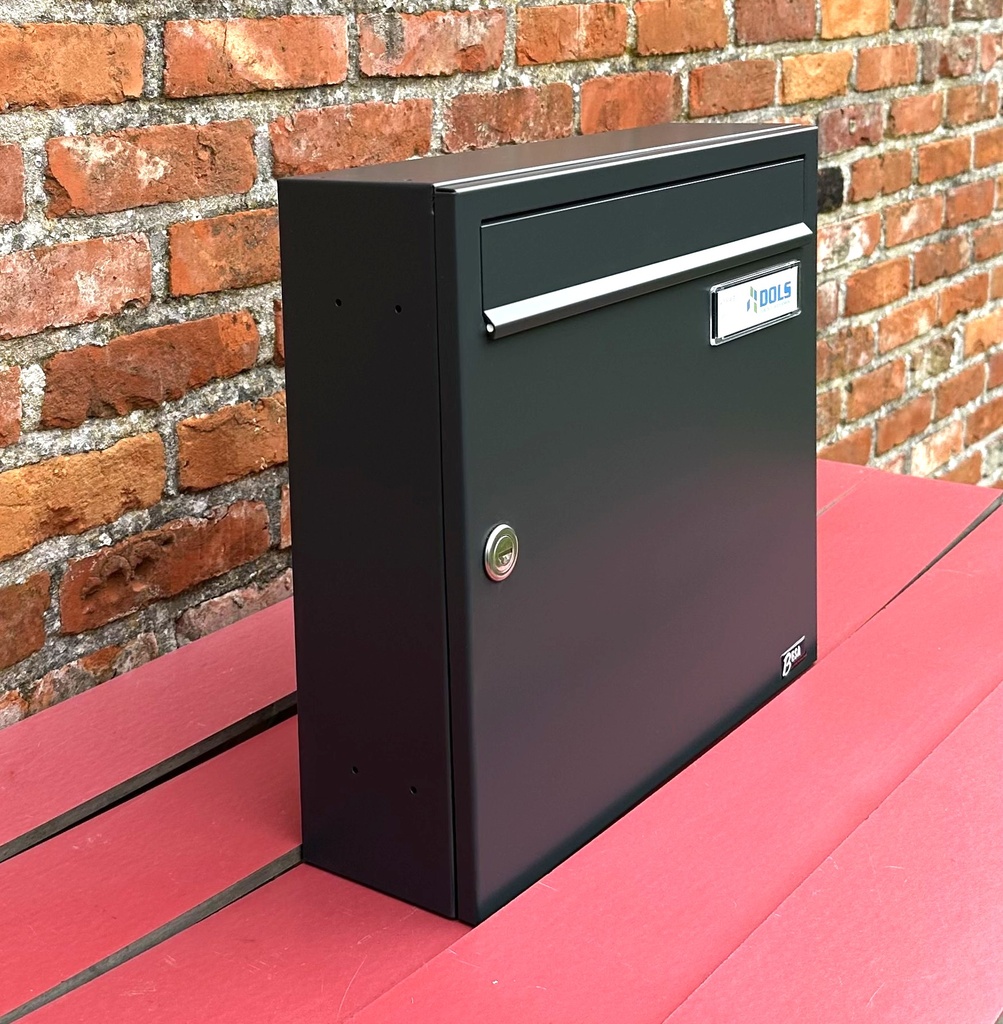 TOONZAALMODEL: DOLS A-01 BRIEVENBUS